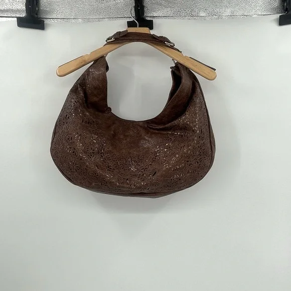 BIG BUDDLA XL Tan Bucket‎ Shoulder Bag With Laser Cutouts Over Bronze Metallic - Picture 8 of 12